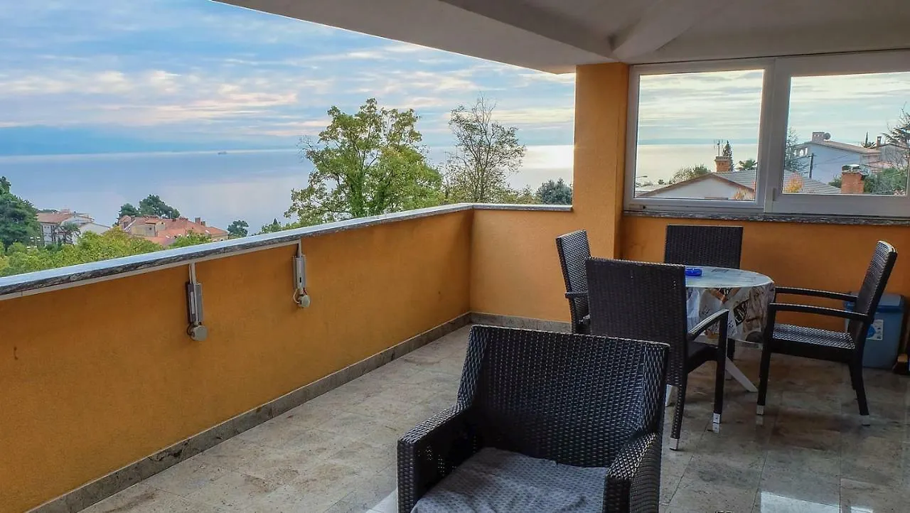 Apartment Elza Opatija 0*,